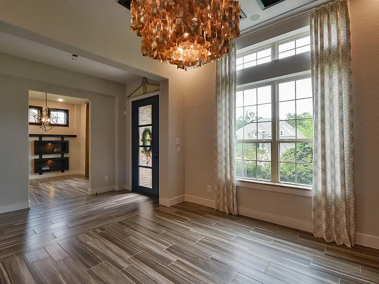 5911 Vineyard Creek Ln — Photo 9