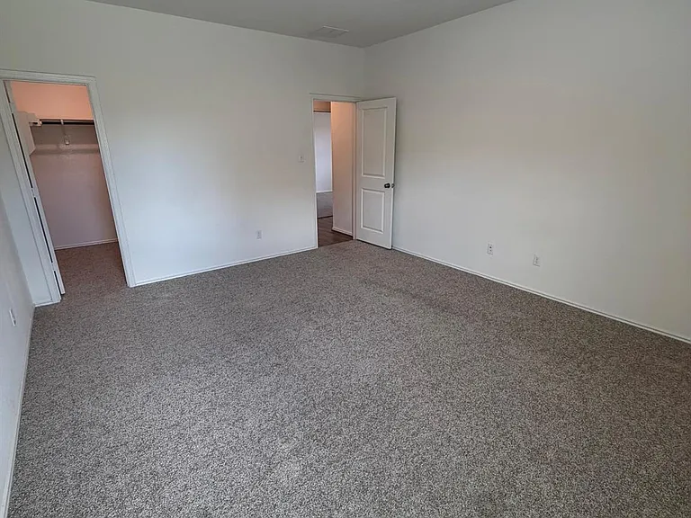 109 High Hill Cv — Photo 9