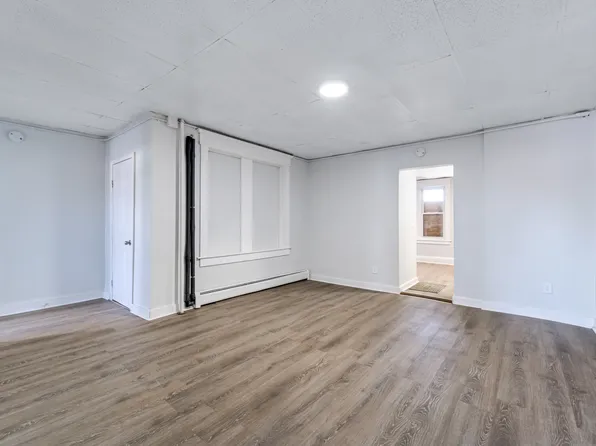 683-685 State St APT 3, Springfield, MA 01109