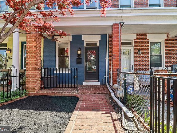 2nd image of 255 14th Pl NE