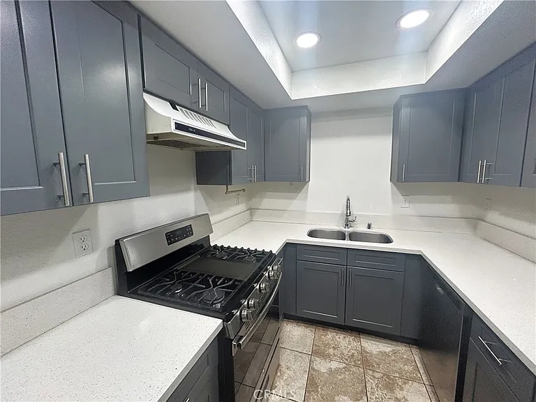 8167 Vineyard Ave — Photo 6