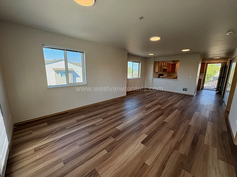 135-139 Prince Ave — Photo 344