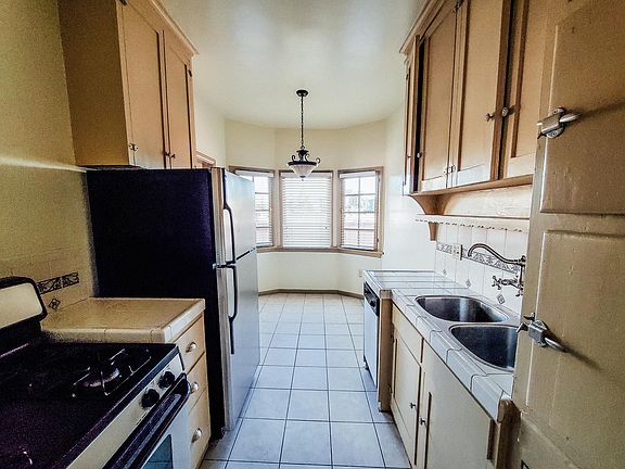 3rd image of 3324 Bellevue Ave #3324.5