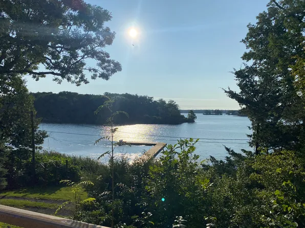 47602 Westminster Park Rd, Wellesley Island, NY 13640