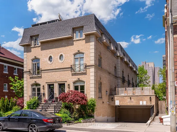 22 Balmoral Ave Unit 4, Toronto, ON M4V 1J4