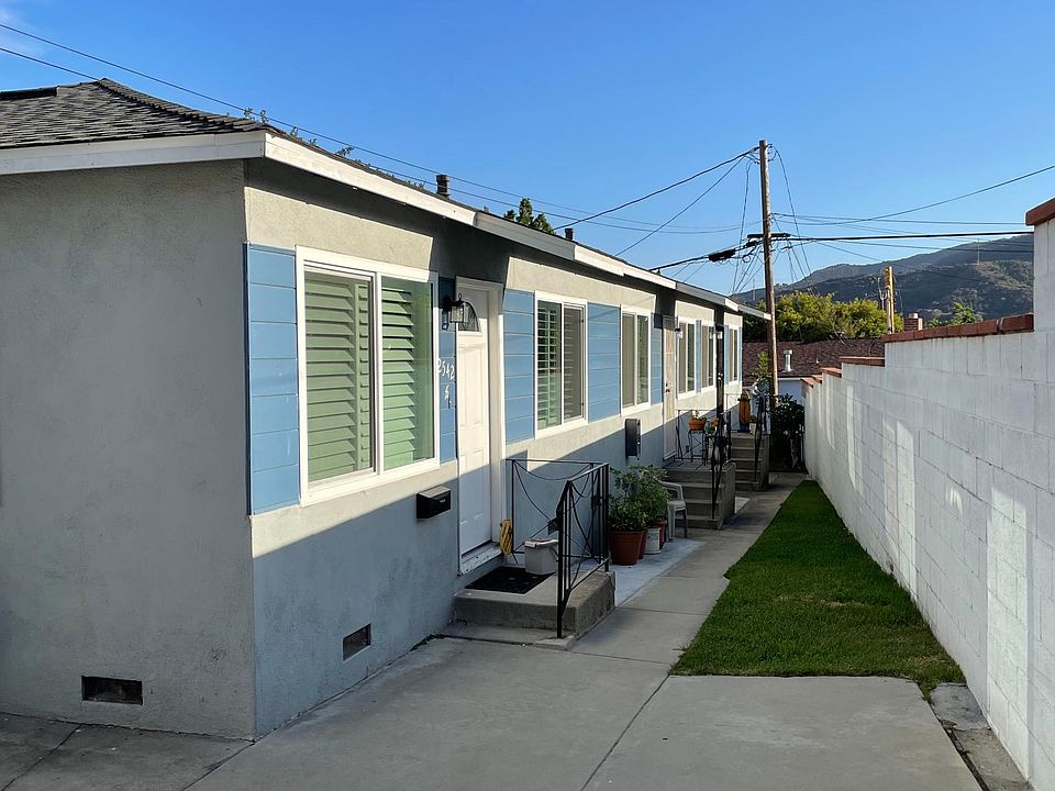1st image of 2542 1/2 Montrose Ave