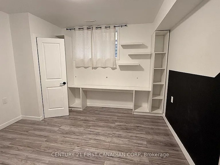 3395 Regiment Rd — Photo 16