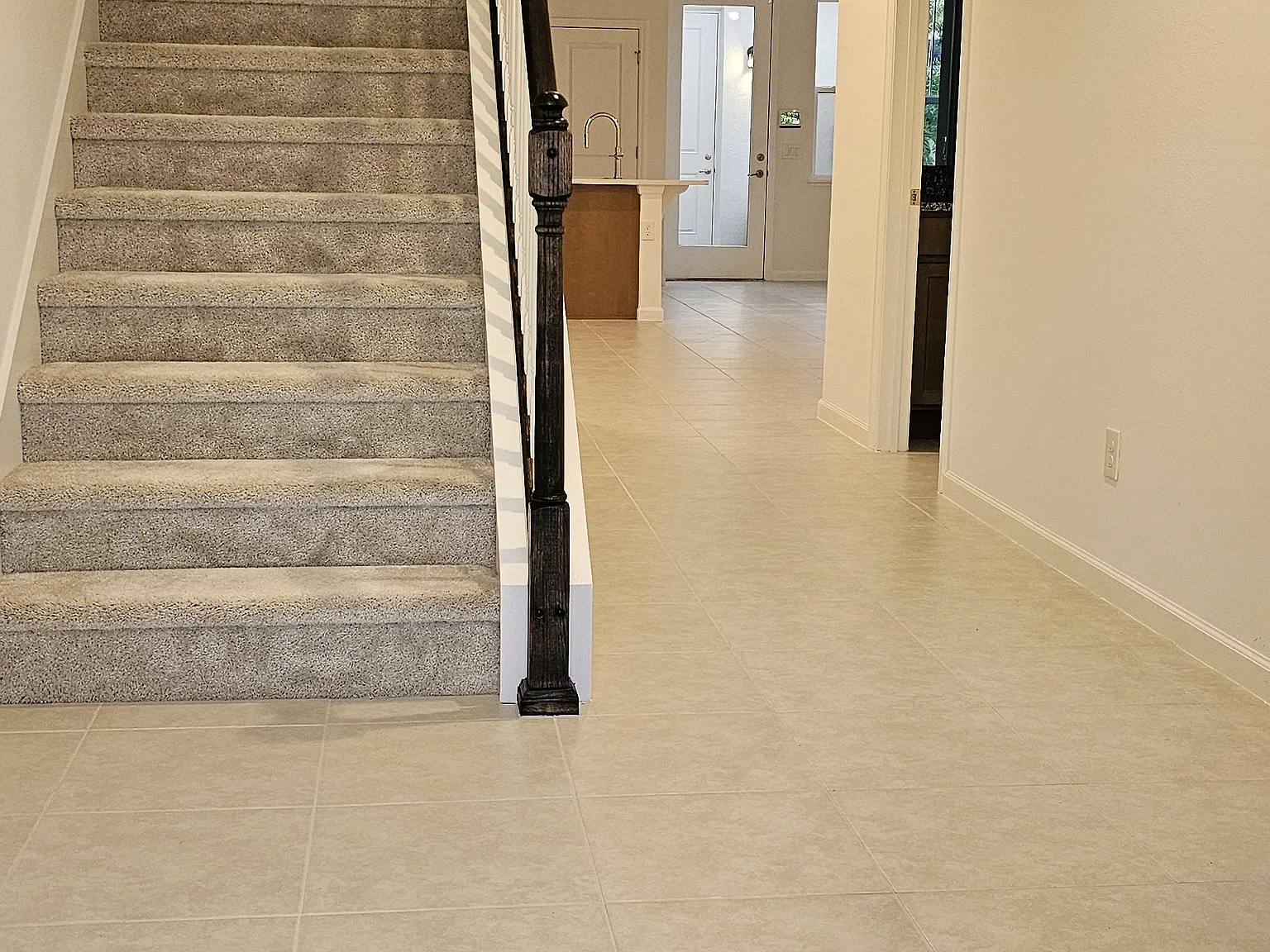 4 bed, 1997 sqft, $2,850 — Photo 3