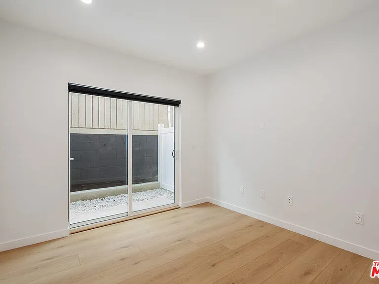 6765 Lexington Ave #A — Photo 22