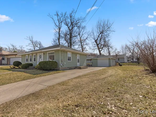 4780 Burgis Ave SE, Kentwood, MI 49508