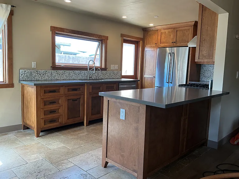 1199 Arden Dr — Photo 11