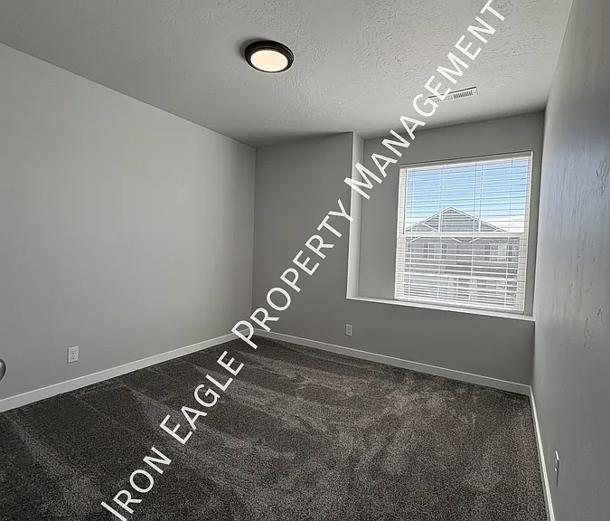 5667 S Memory Ave — Photo 22