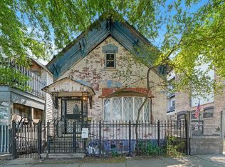 1439 W 16th St, Chicago, IL 60608
