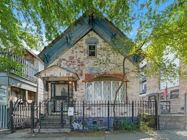 1439 W 16th St, Chicago, IL 60608