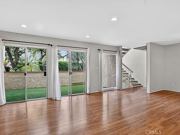 3rd image of 5267 Coldwater Canyon Ave APT B