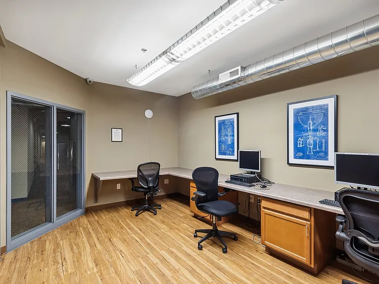 Blue Ribbon Lofts — Photo 17