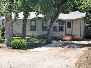 504 N Spring St, Lampasas, TX 76550