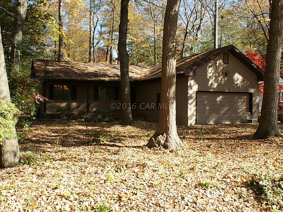 3rd image of 26 Bramblewood Dr