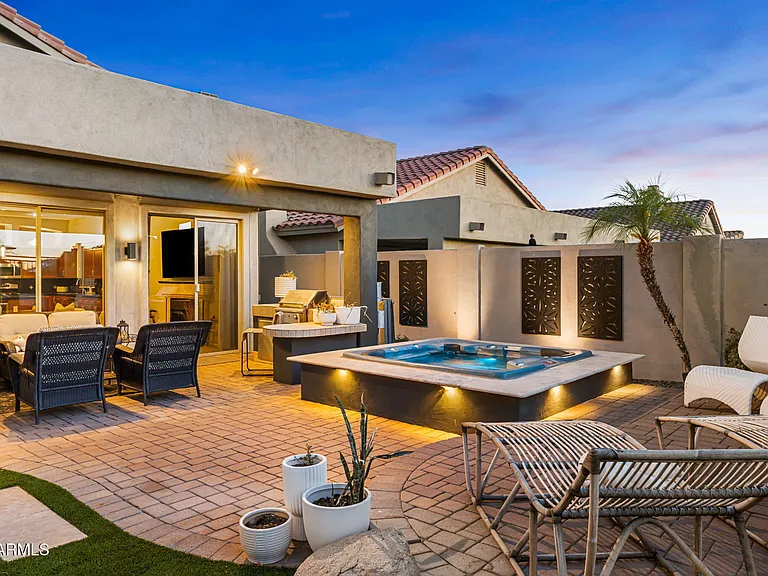 10318 E Tierra Buena Ln — Photo 2