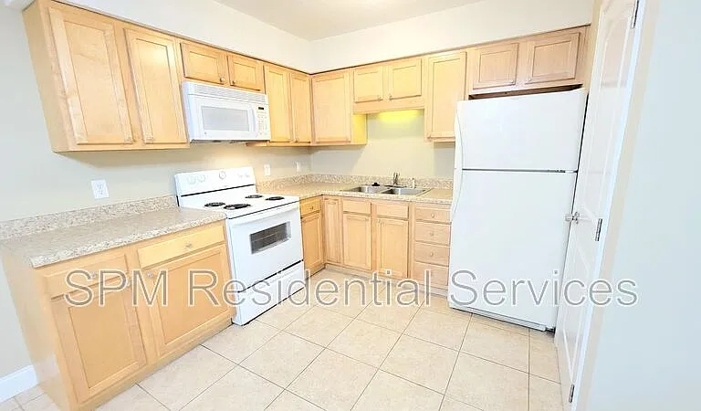 114 Mayberry Ct — Photo 4