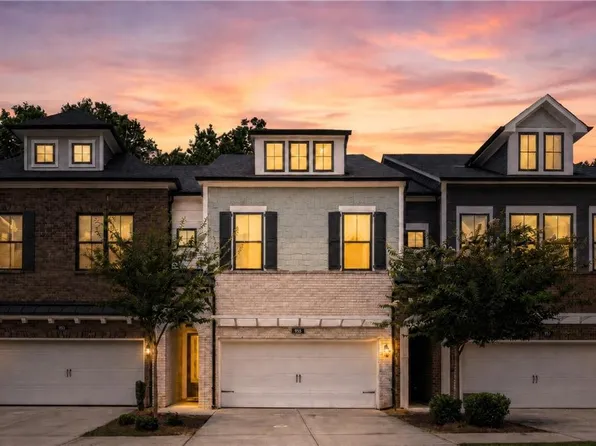 945 Kenway Ave, Roswell, GA 30076