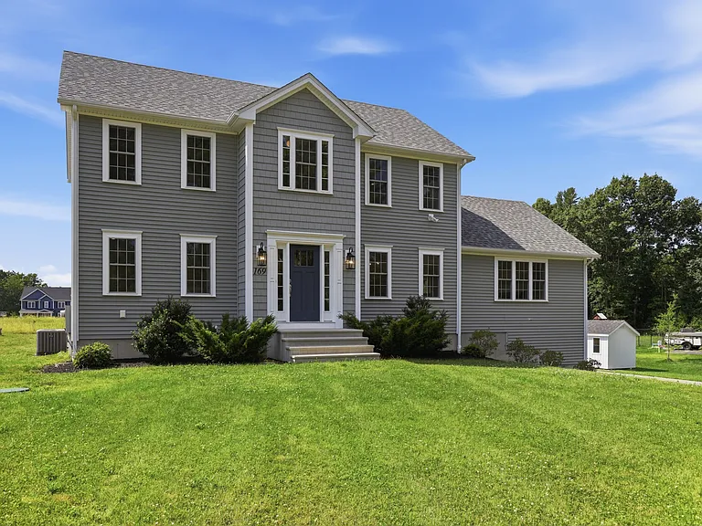 169 Glenwood Rd — Photo 44