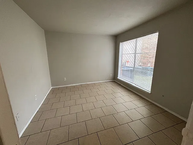 Studio, 723 sqft, $1,150 — Photo 4