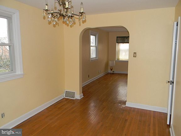 5th image of 4001 Albemarle Ave