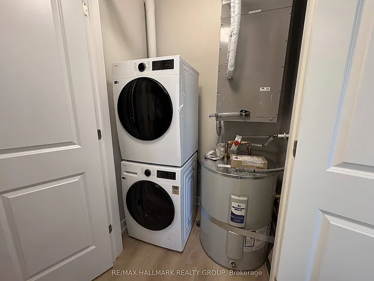 2370 Tenth Line Rd #302 — Photo 26