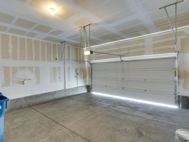 10768 Yarmouth Bay Ct — Photo 31