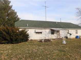 380 1st St, Westervelt, IL 62565