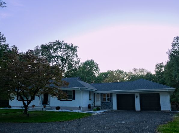 7 Maple Ave