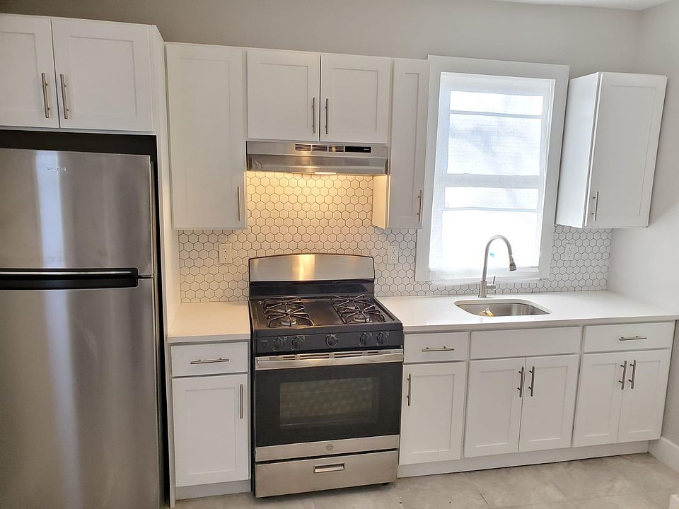 1st image of 148 N 15th St #1M