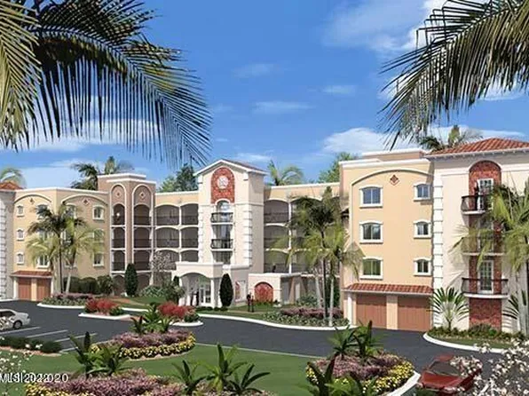 123 Lancha Cir Unit 208, Indian Harbour Beach, FL 32937