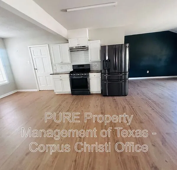 1325 Tyler Ave — Photo 7
