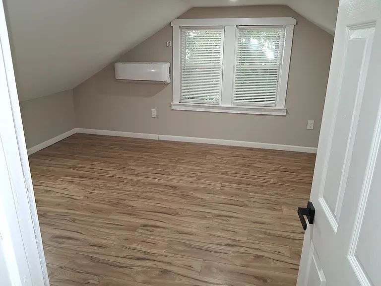 1628 Murchison Rd — Photo 16