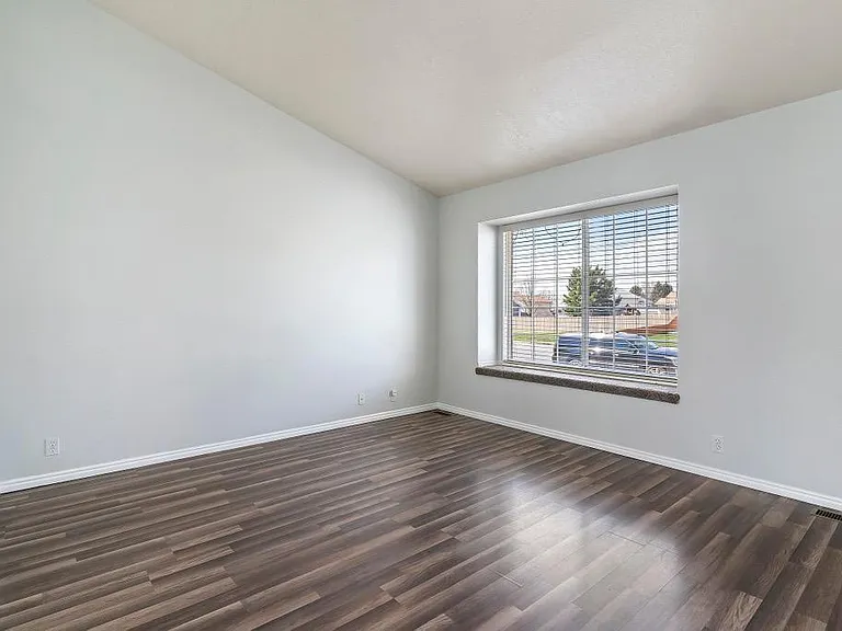 1212 N 75 W — Photo 12