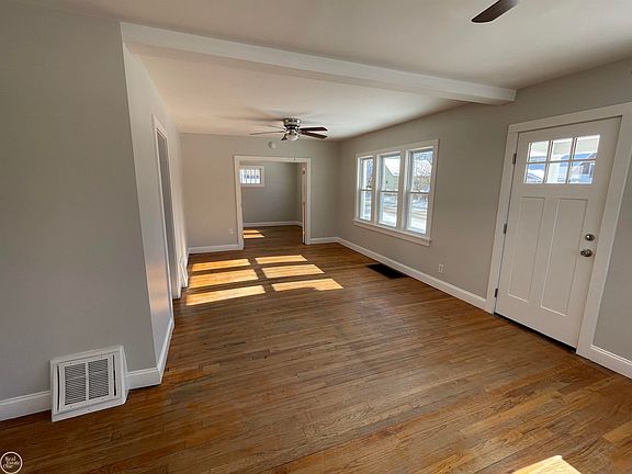 5th image of 1133 Chestnut St
