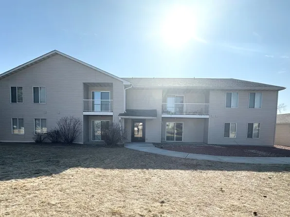 2826 & 2858 Holiday Dr, Janesville, WI