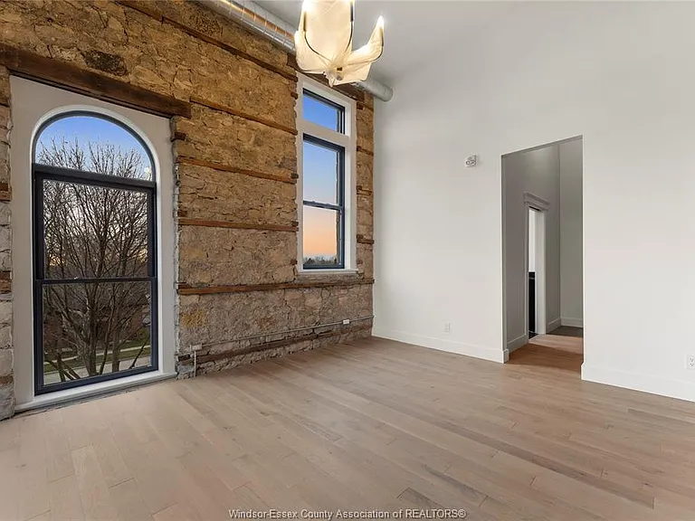 247 Brock St #301 — Photo 24