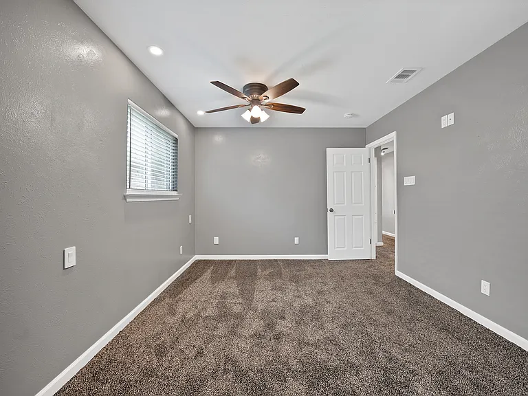 1103 Wildwood Dr — Photo 10