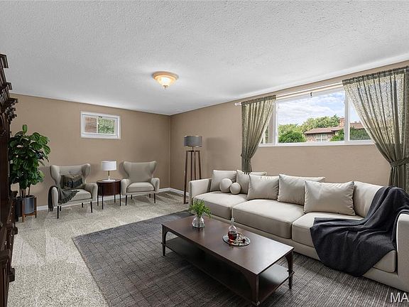 5th image of 2024 Diane Dr