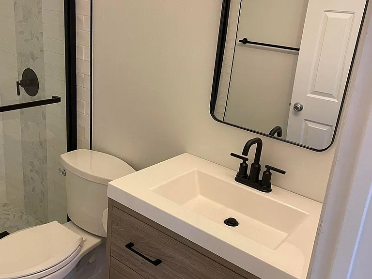 433 W 8th St #69 — Photo 5