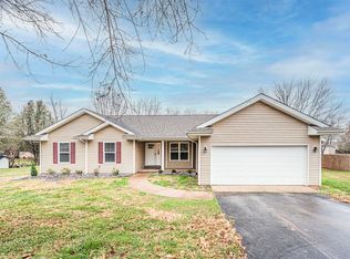 235 Peach Blossom Ln, Bowling Green, KY 42103