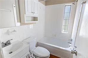 526 Corona Ave — Photo 12