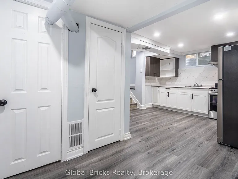2936 Windjammer Rd — Photo 13