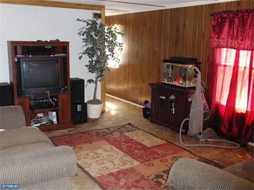 2nd image of 237 Lexington Dr