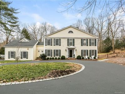 42 Valley Rd, New Canaan, CT, 06840