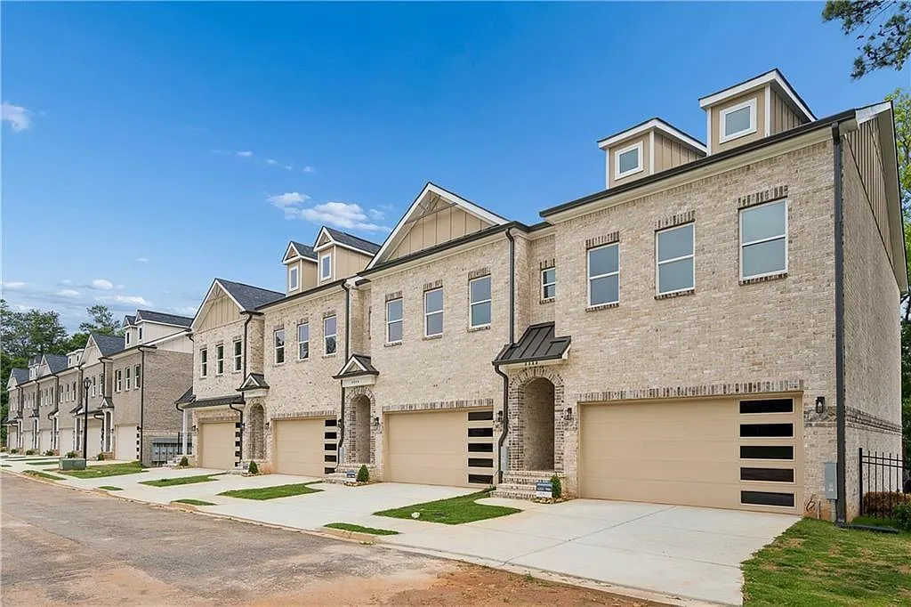 4 bed, 3.5 bath, 2924 sqft, $3,200 — Photo 2