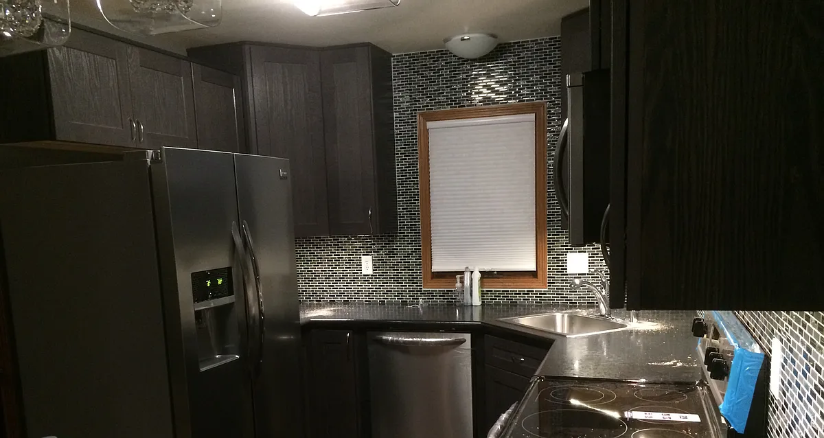 Kitchen - 405 Theresa St